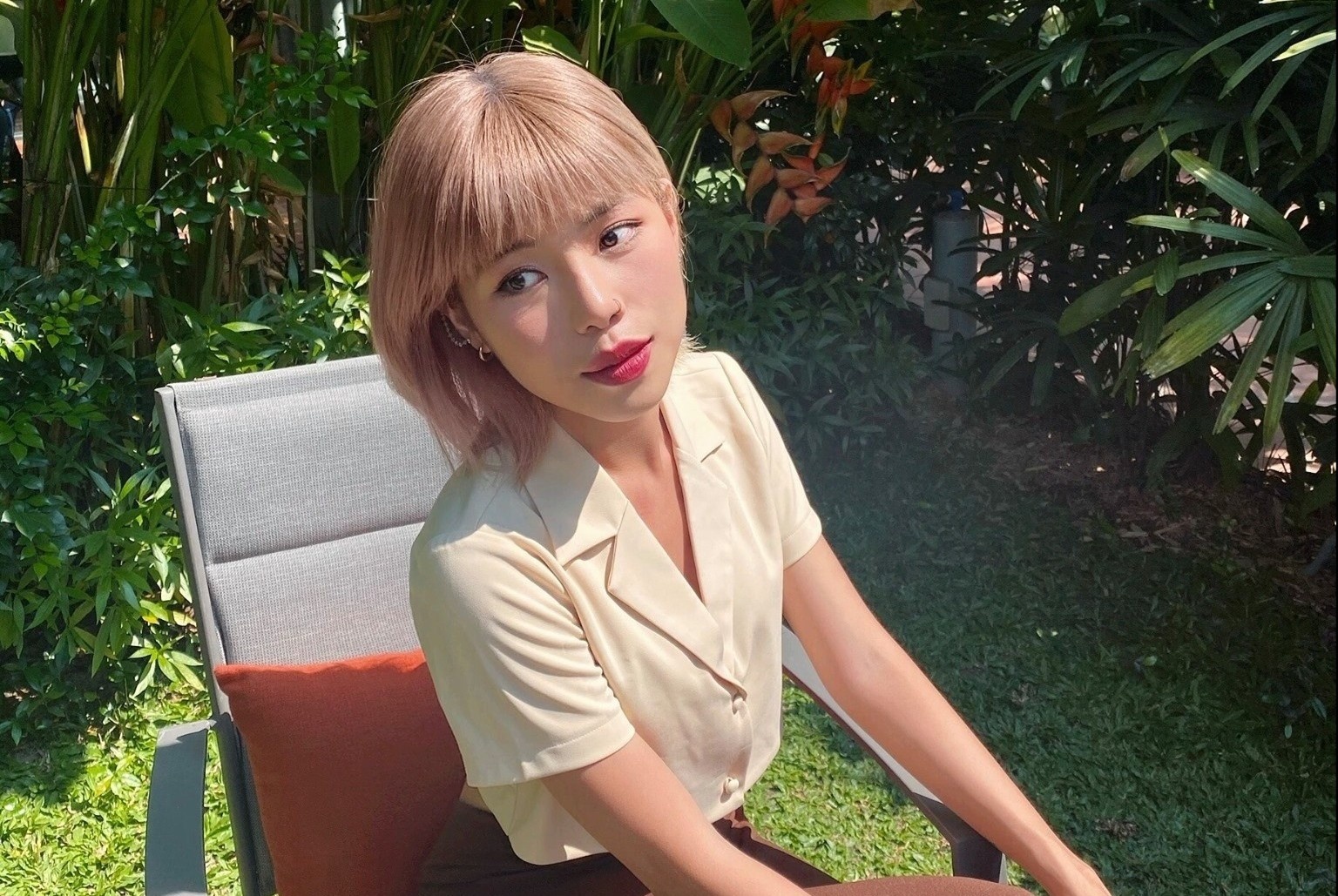 Nhieu nguoi tre met moi, bat khoc khi o nha tranh dich qua lau hinh anh