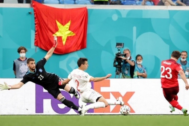 Cum tu 'Viet Nam' lot top trending sau tran tu ket Euro 2020 hinh anh