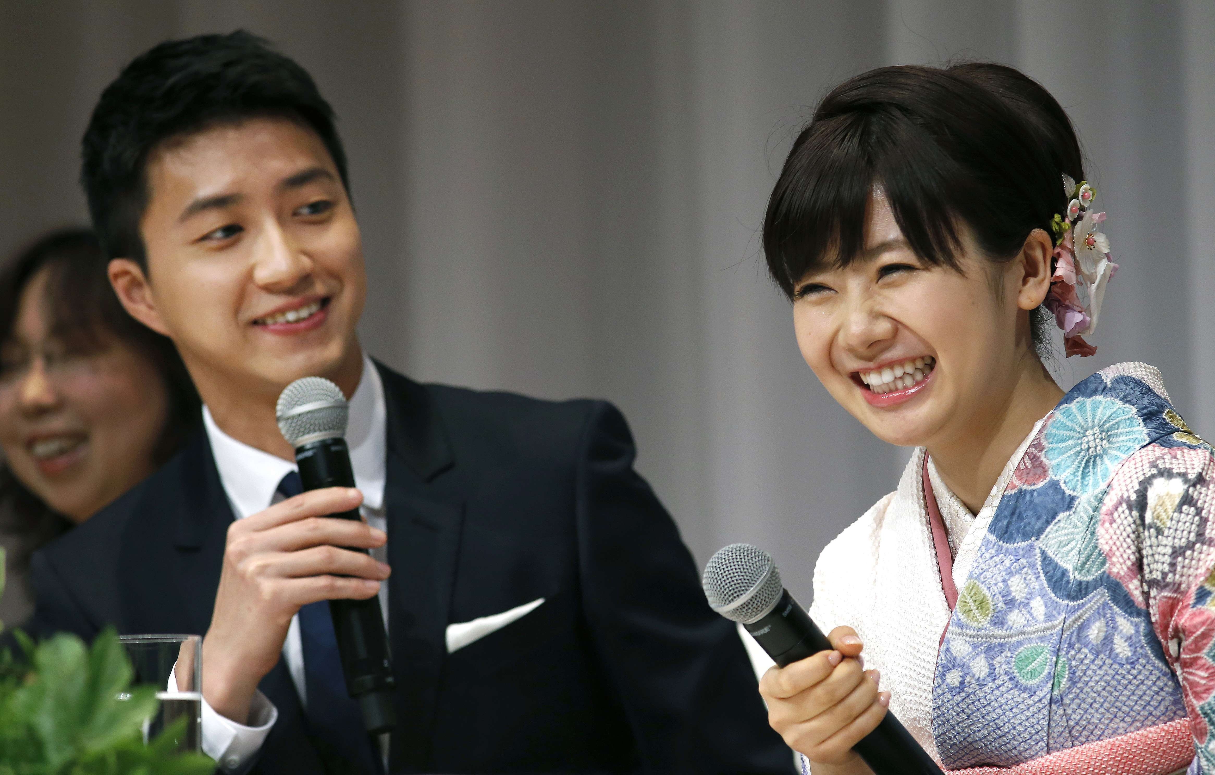 Dan mang Trung Quoc an mung khi nu than bong ban ly hon hinh anh