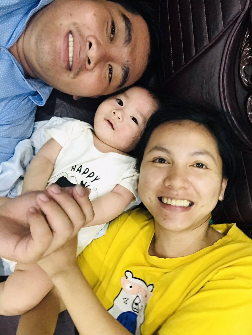nữ điều dưỡng cho con cai sữa sớm để đi chống dịch ảnh 2 nu dieu duong cho con cai sua som de di chong dich anh 2
