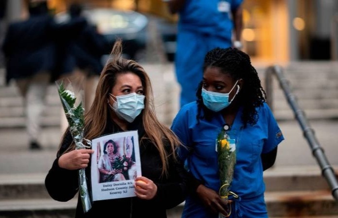 Hau Covid-19, nguoi My mac them benh vi noi dau mat nguoi than hinh anh