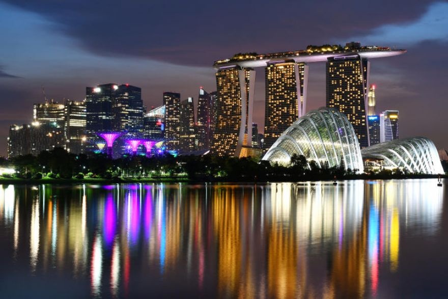 gioi sieu giau chuyen den singapore giua covid-19 anh 1