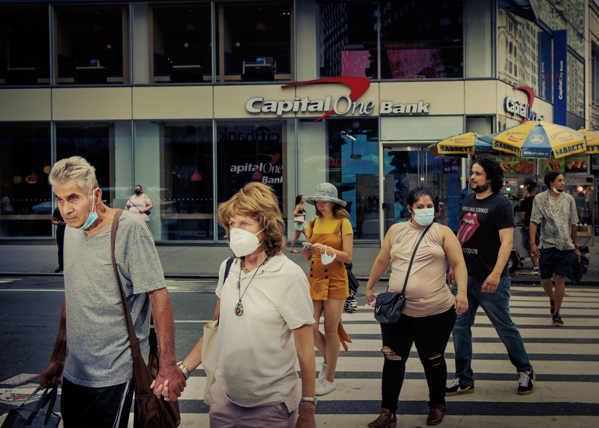 khau trang tro lai tai my anh 4