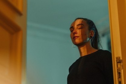 Bi chu nha quay roi, de doa trong dai dich o Anh hinh anh