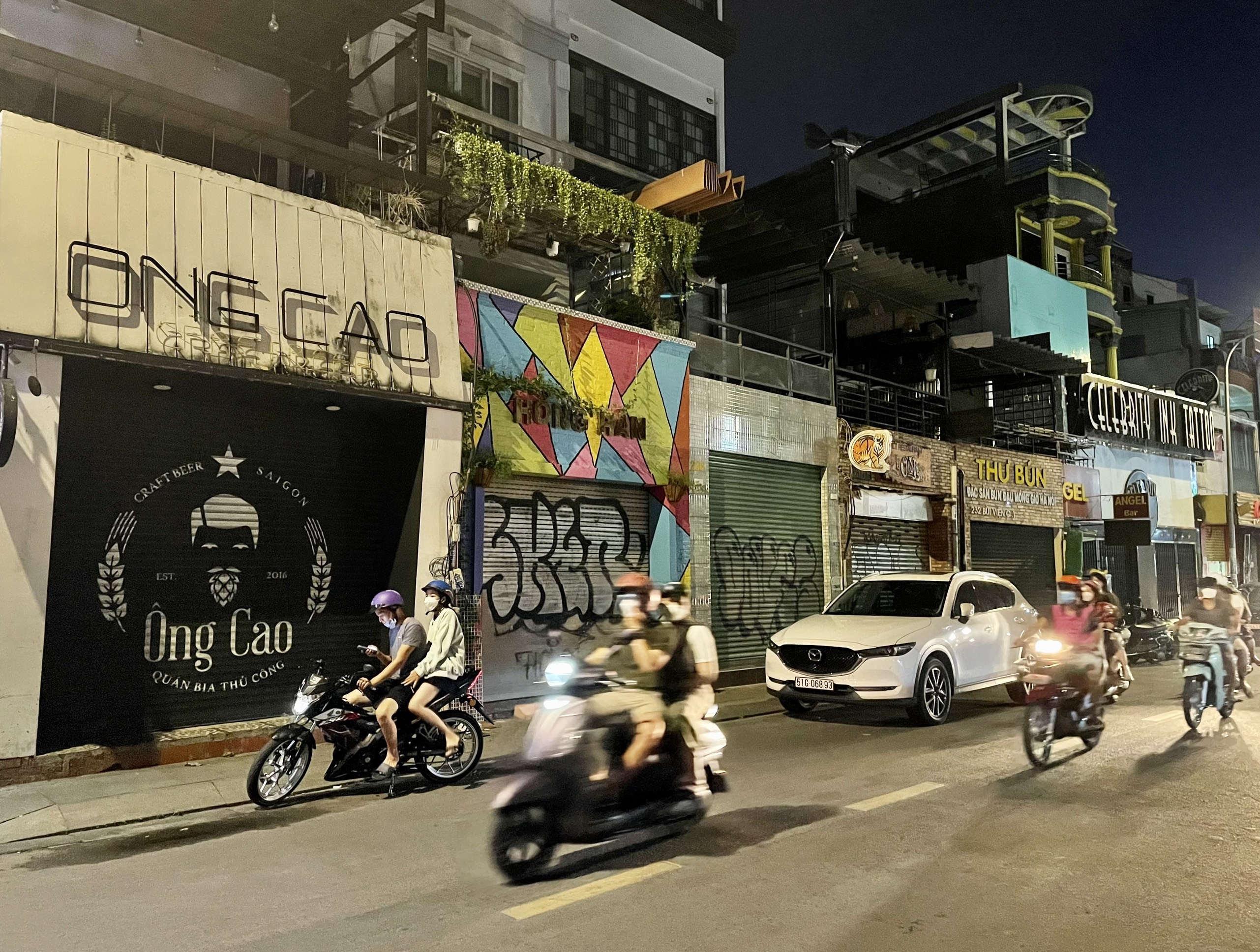 bùi viện và thảo điền vắng vẻ dịp halloween ảnh 6 bui vien va thao dien vang ve dip halloween anh 6