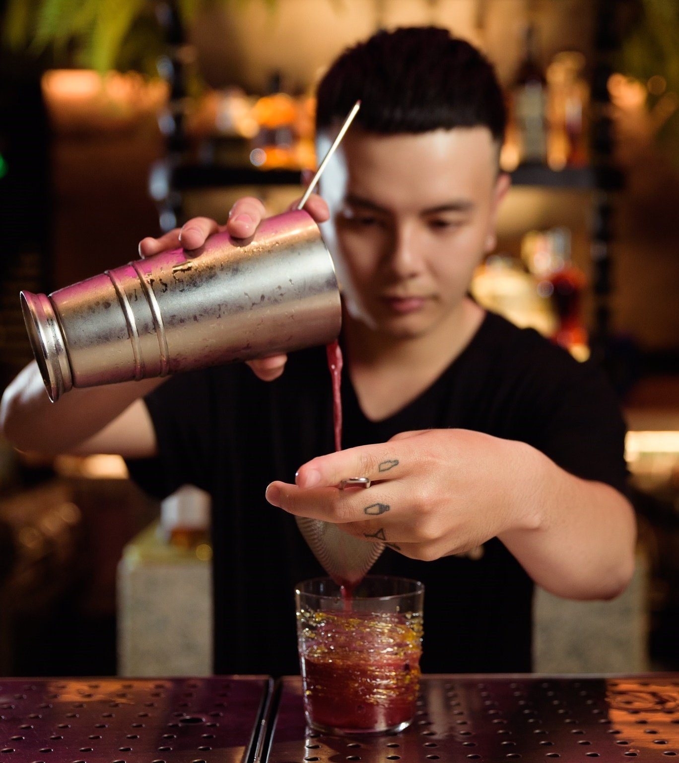 bartender mo tiem oc,  lam shipper anh 4