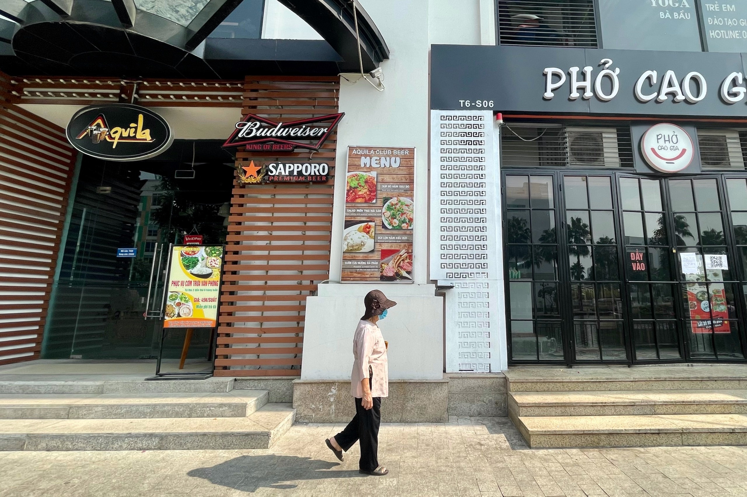 cảnh buôn bán đối lập ở times city ảnh 1 canh buon ban doi lap o times city anh 1