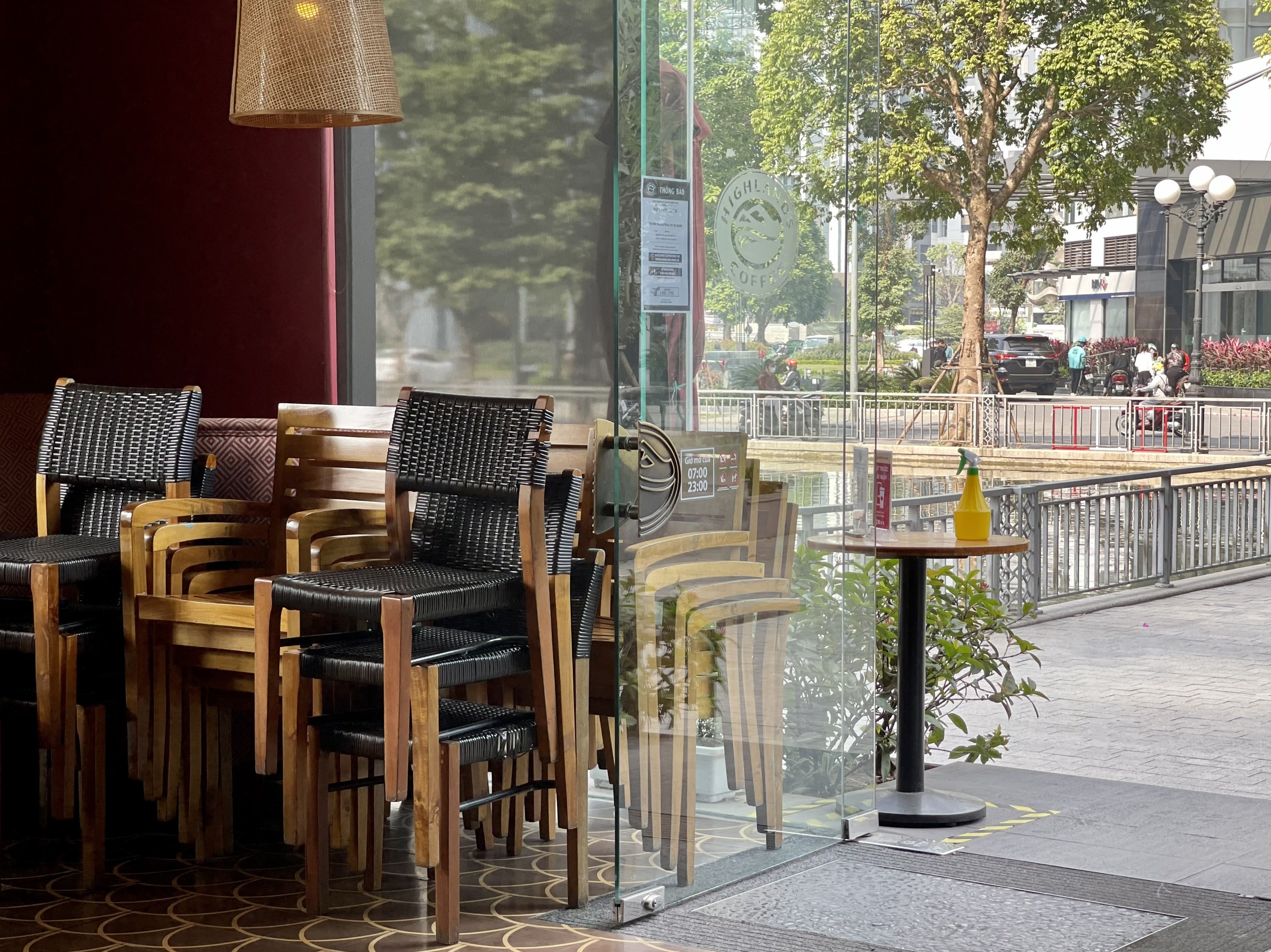 cảnh buôn bán đối lập ở times city ảnh 6 canh buon ban doi lap o times city anh 6