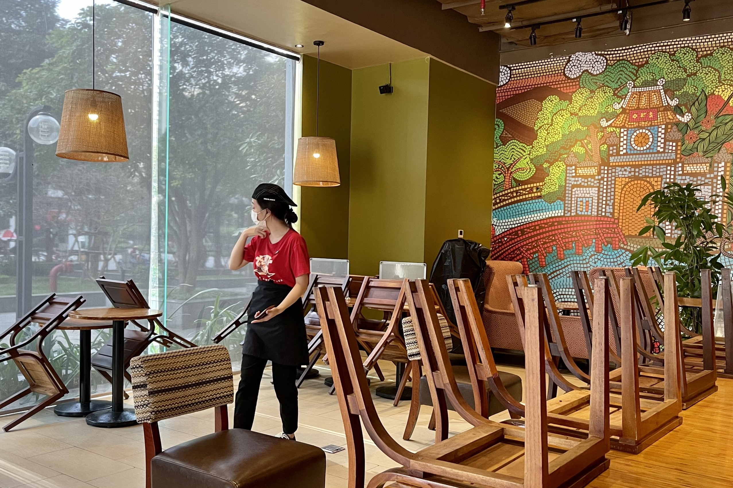 cảnh buôn bán đối lập ở times city ảnh 5 canh buon ban doi lap o times city anh 5