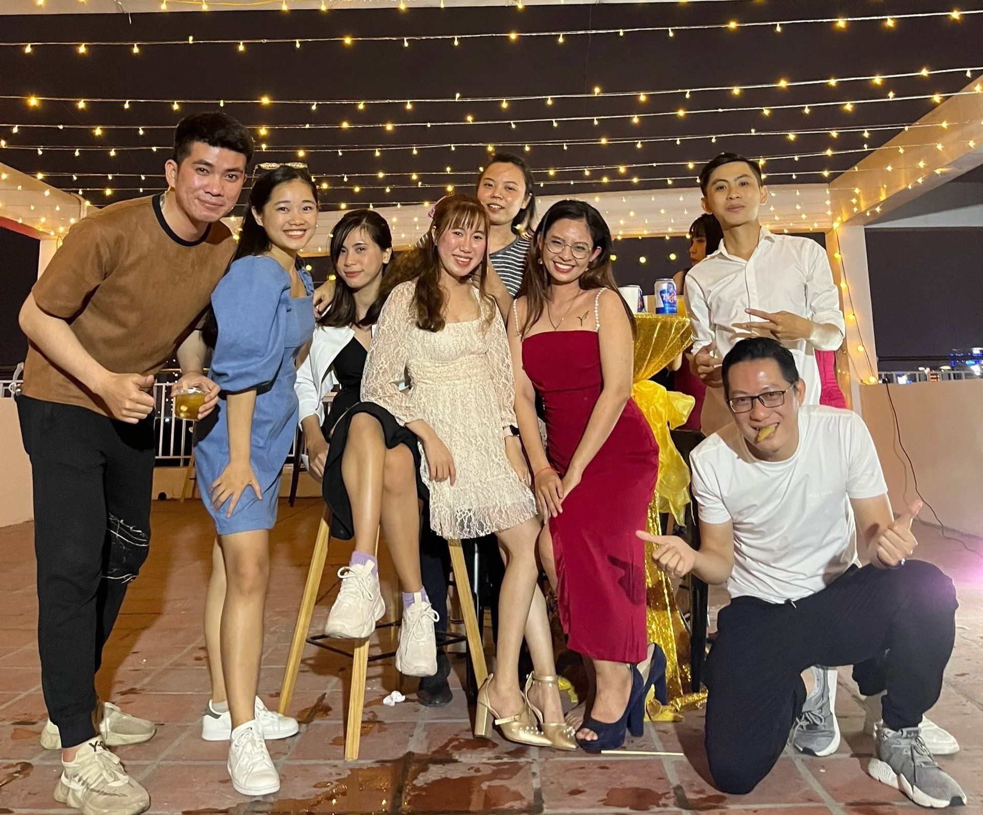 tiec tat nien cuoi nam anh 3