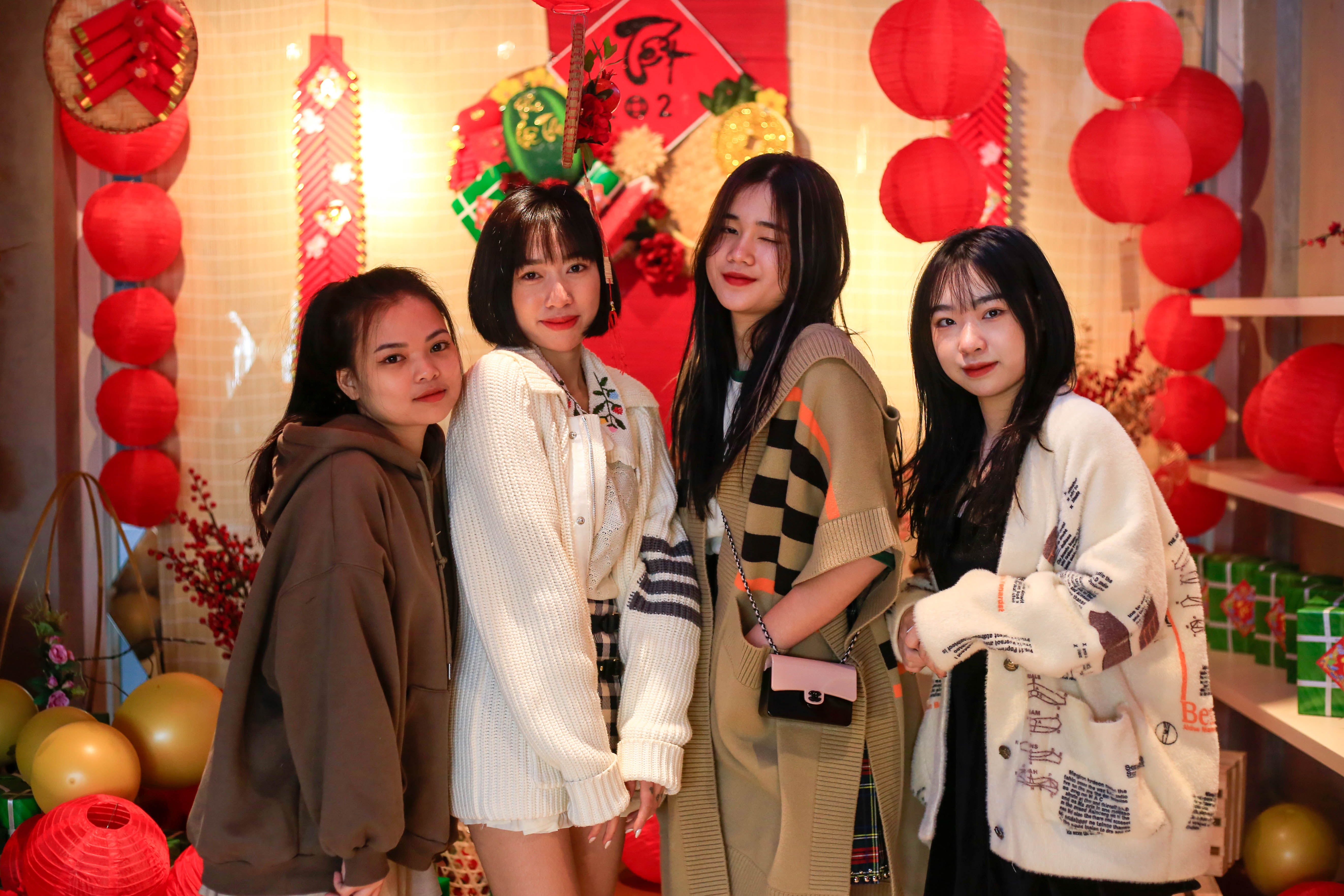 ca phe mo xuyen tet anh 10