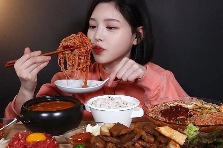 nguoi han chan mukbang anh 2