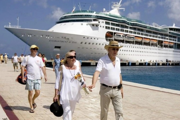 Nghi huu tren du thuyen hang sang hinh anh