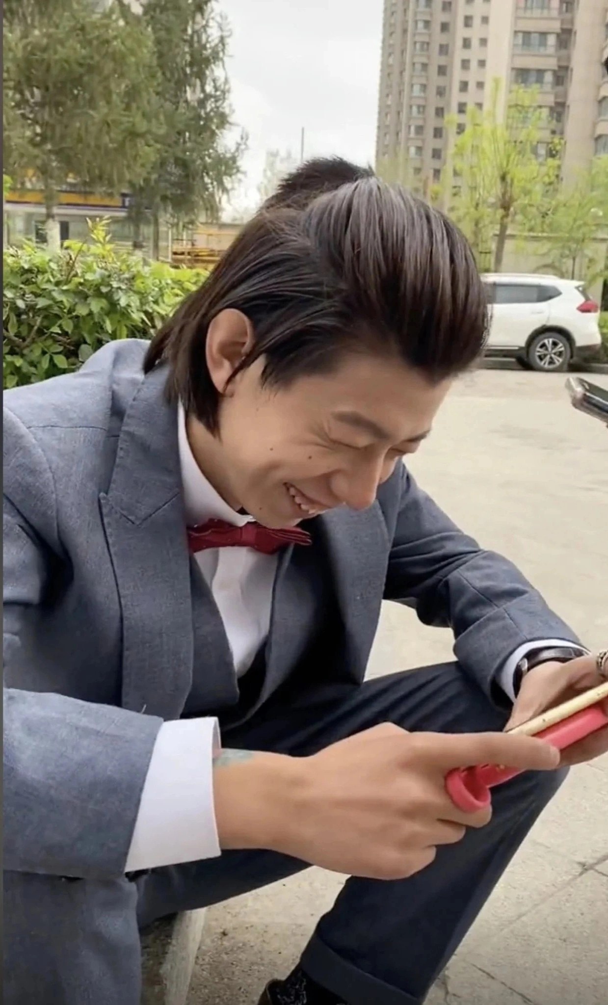 chú rể trung quốc dự lễ cưới qua livestream ảnh 2 chu re trung quoc du le cuoi qua livestream anh 2
