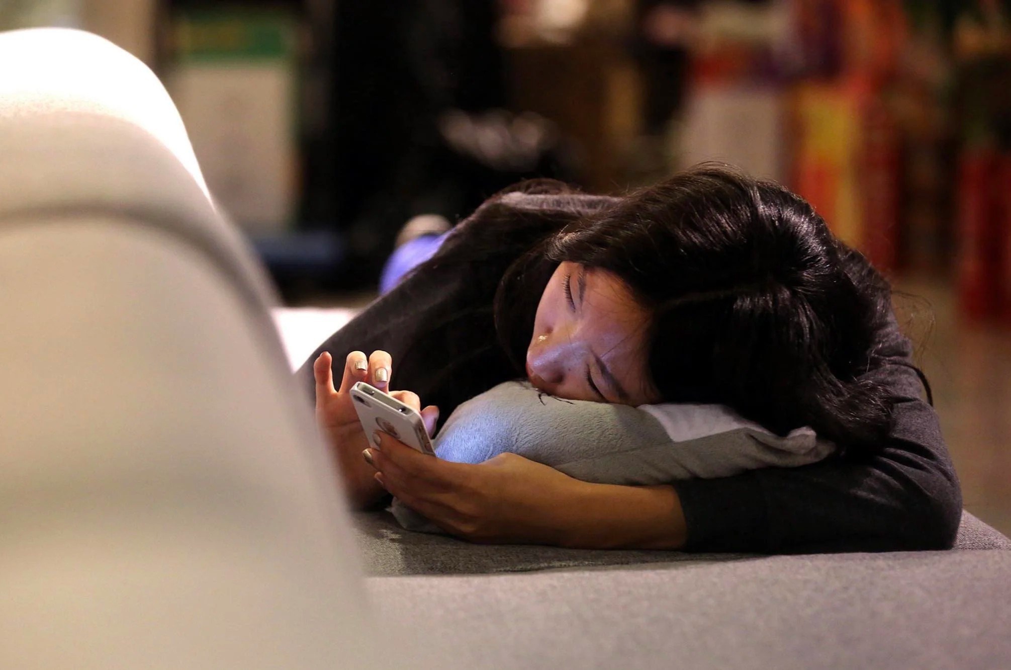 Bi bat vi gia mao ban gai cu tren app hen ho hinh anh