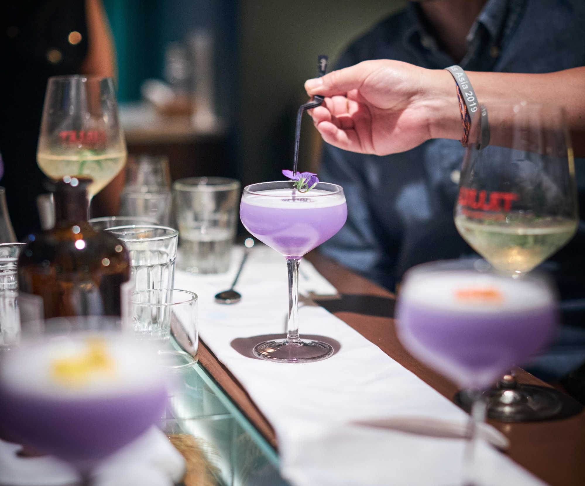 Xu huong cocktail tra o Hong Kong hinh anh