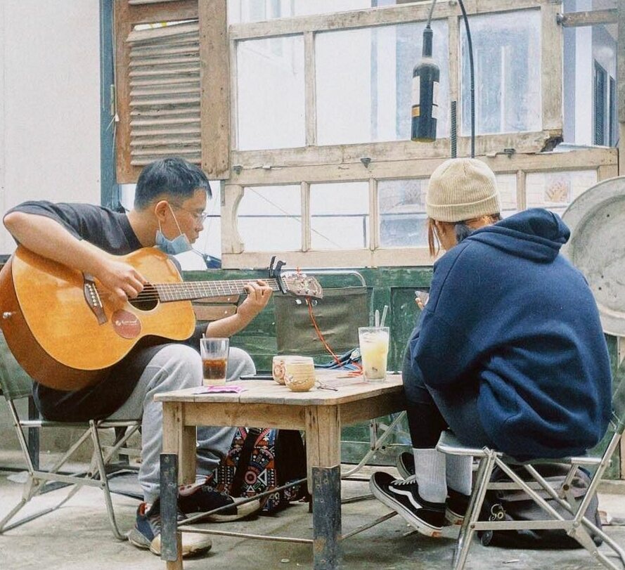 quán cafe có đàn guitar tại Hà Nội ảnh 4 quan cafe co dan guitar tai Ha Noi anh 4