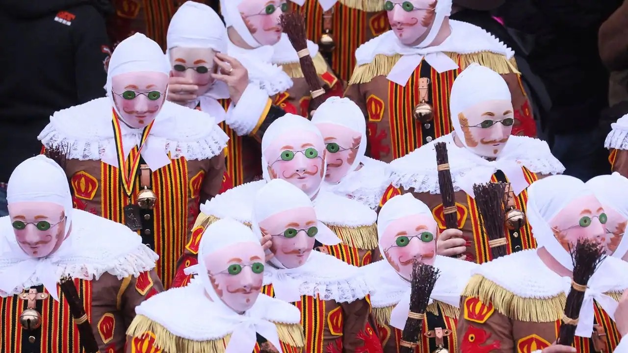 Le hoi duong pho lau doi nhat chau Au tro lai sau 3 nam hinh anh