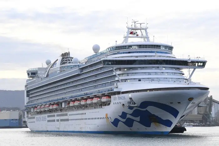 Hon 300 du khach nga benh tren du thuyen tu My hinh anh