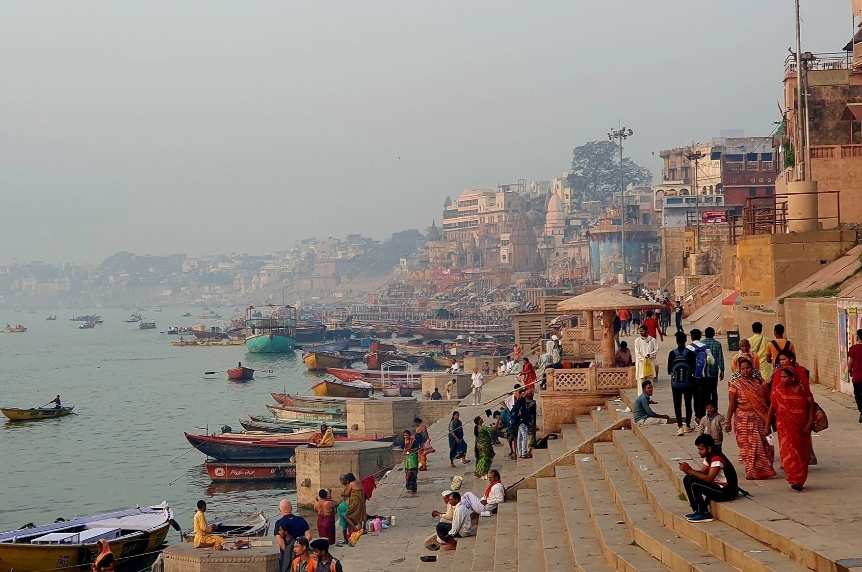 Cuoc song ben con song thieng o An Do hinh anh