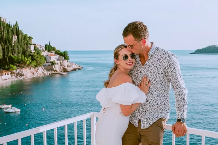 nguoi chau Au du lich anh 2