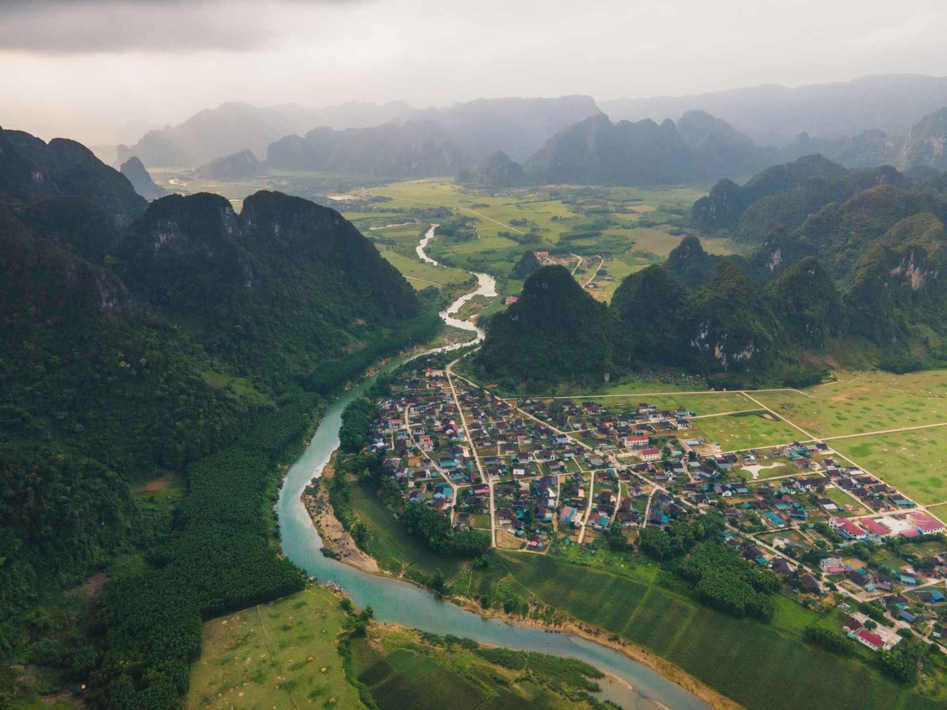 du lich quang binh,  lang tan hoa,  hang dong anh 2