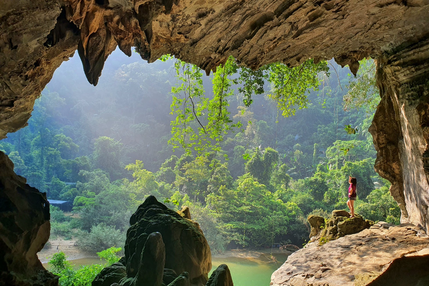 Co gi trong ngoi lang du lich tot nhat the gioi o Quang Binh hinh anh