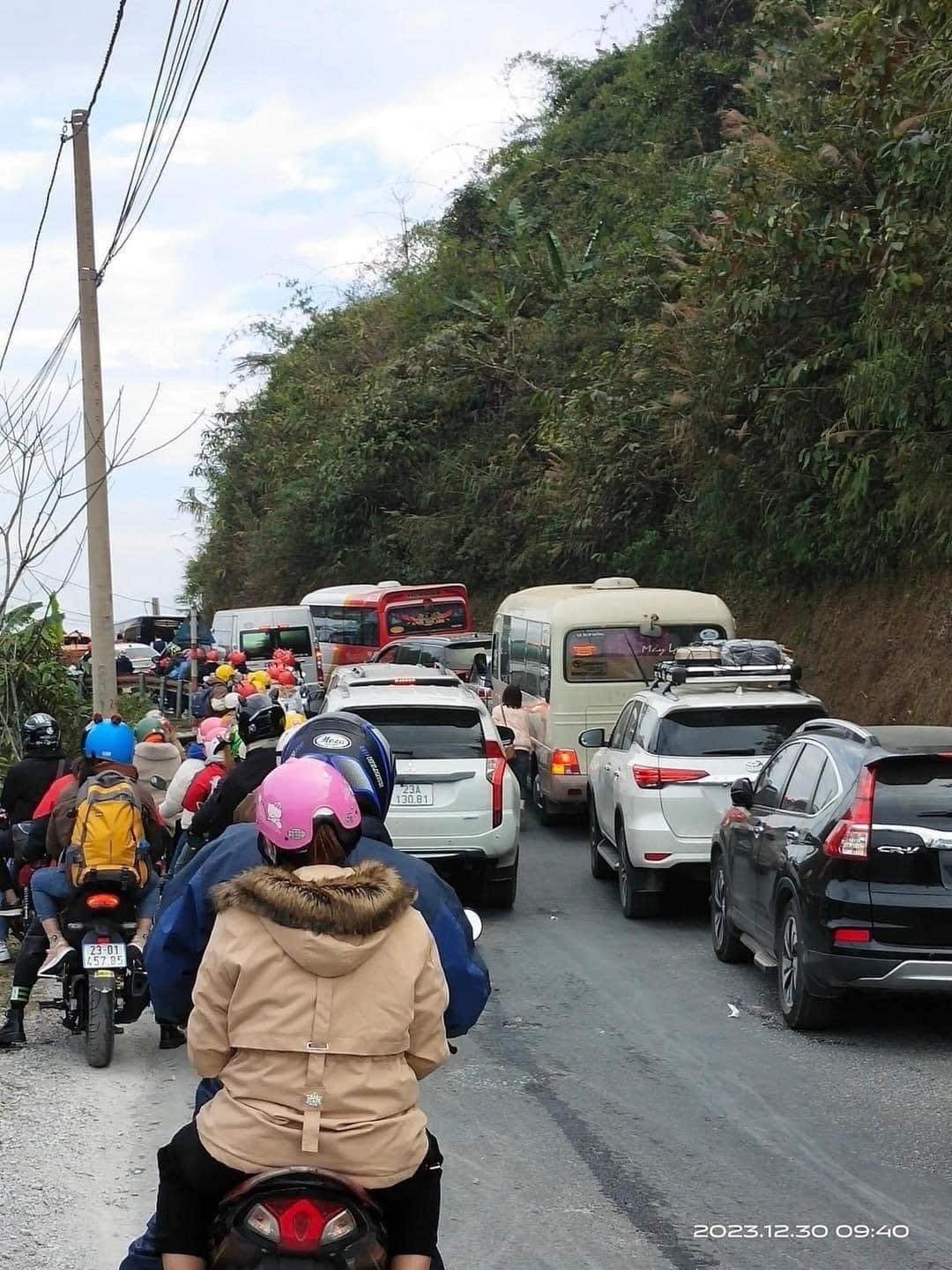 cổng trời quảng bạ, ùn tắc giao thông, du lịch tết ảnh 4 cong troi quang ba, un tac giao thong, du lich tet anh 4