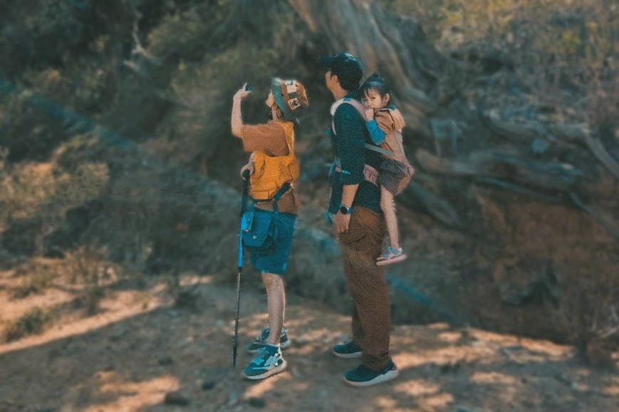 Quen nhau o Viet Nam, nen duyen nho Mong Co hinh anh