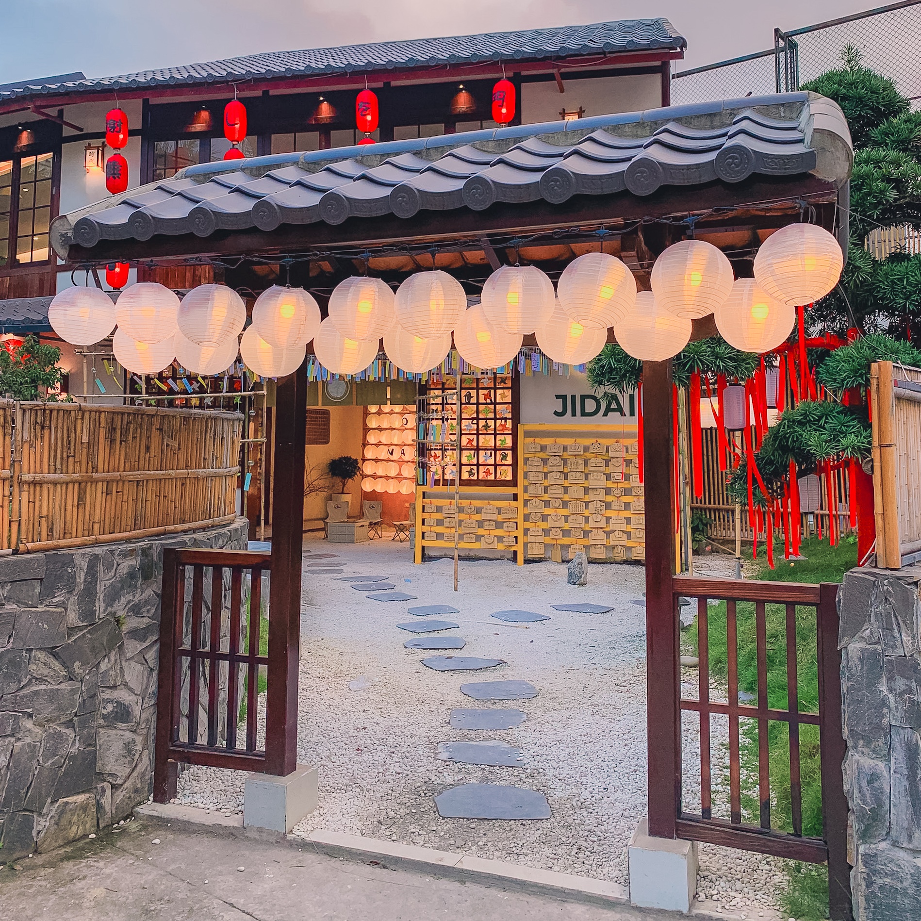 quan cafe,  check-in dep,  ngam phao hoa anh 13