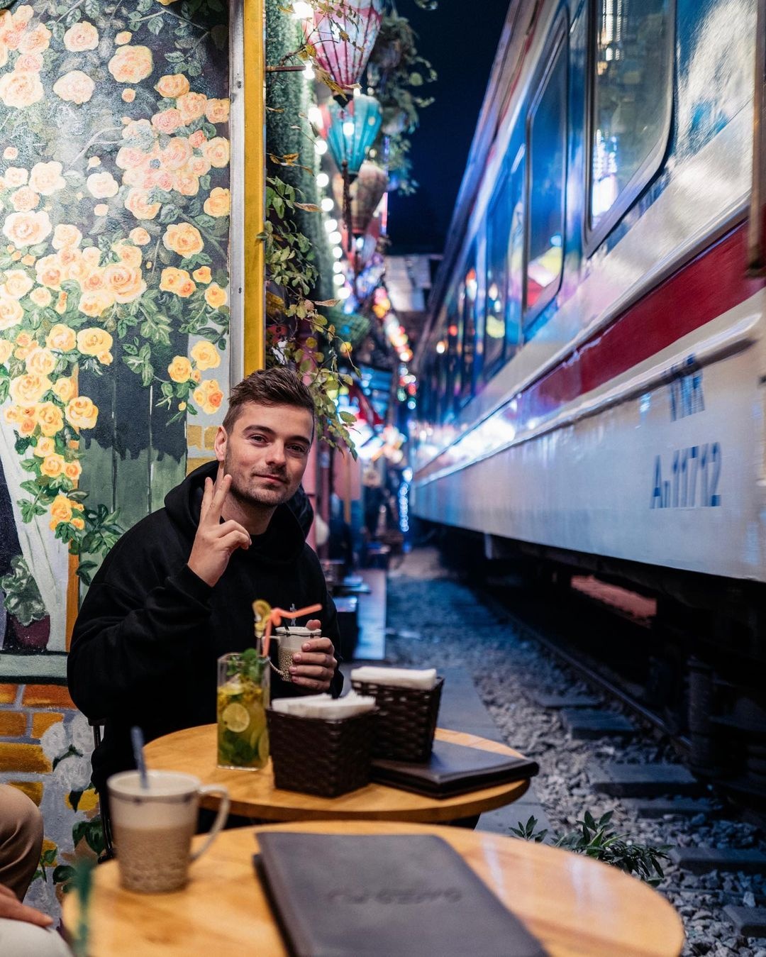 nguoi noi tieng du lich anh 4