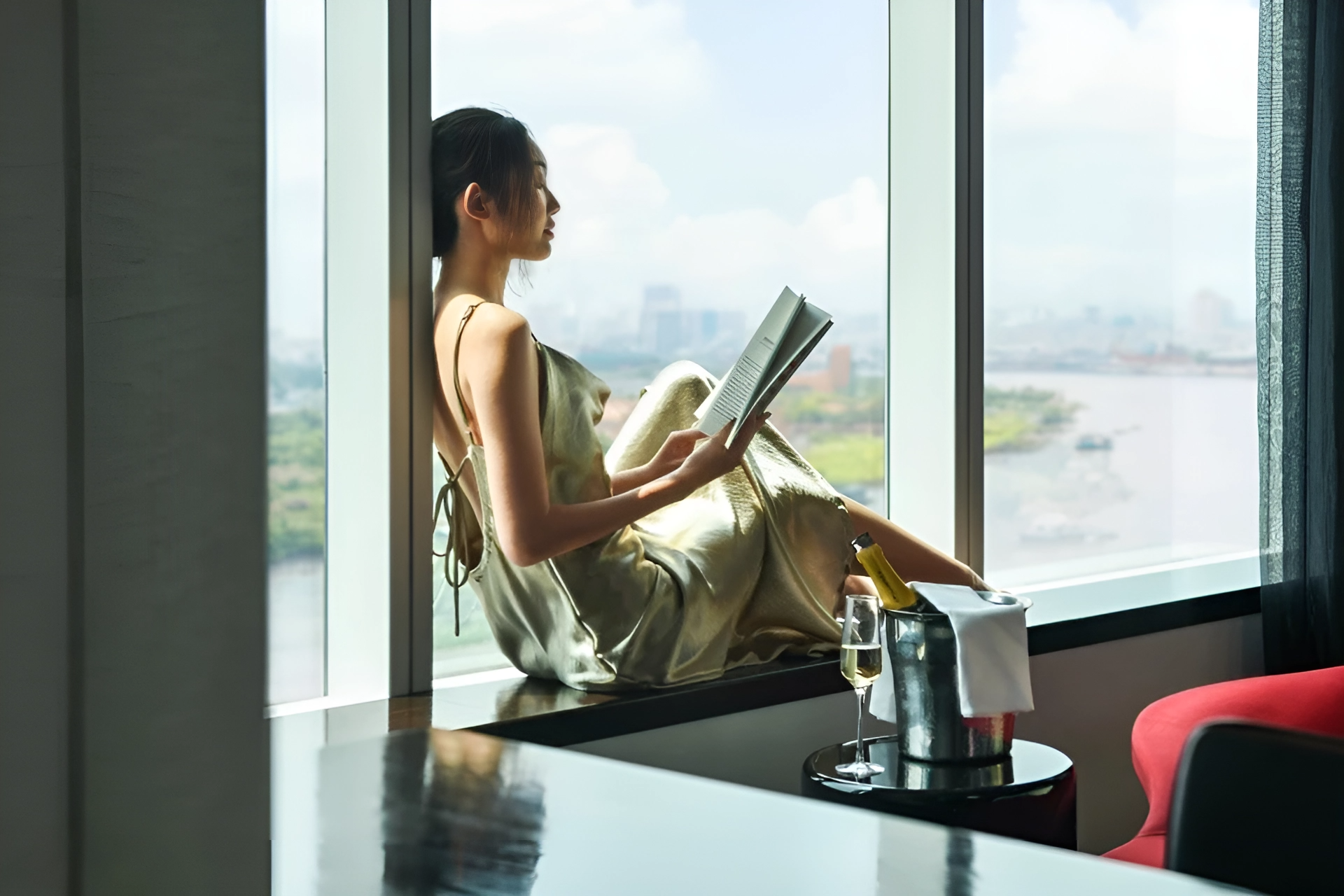 Khach Viet tim noi o an ninh, khong phu phi khi du lich dip he hinh anh