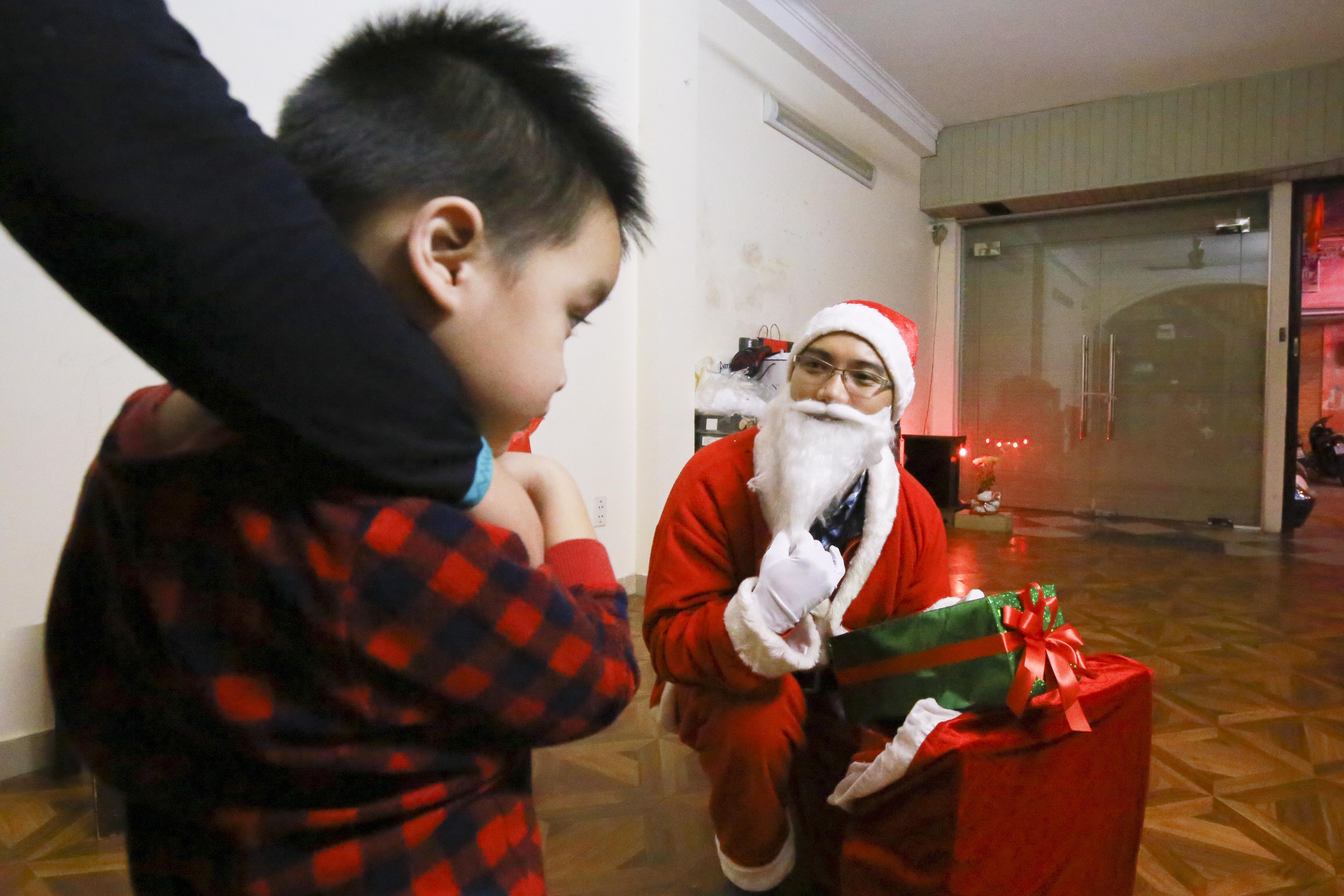 dich vu lam ong gia Noel anh 14