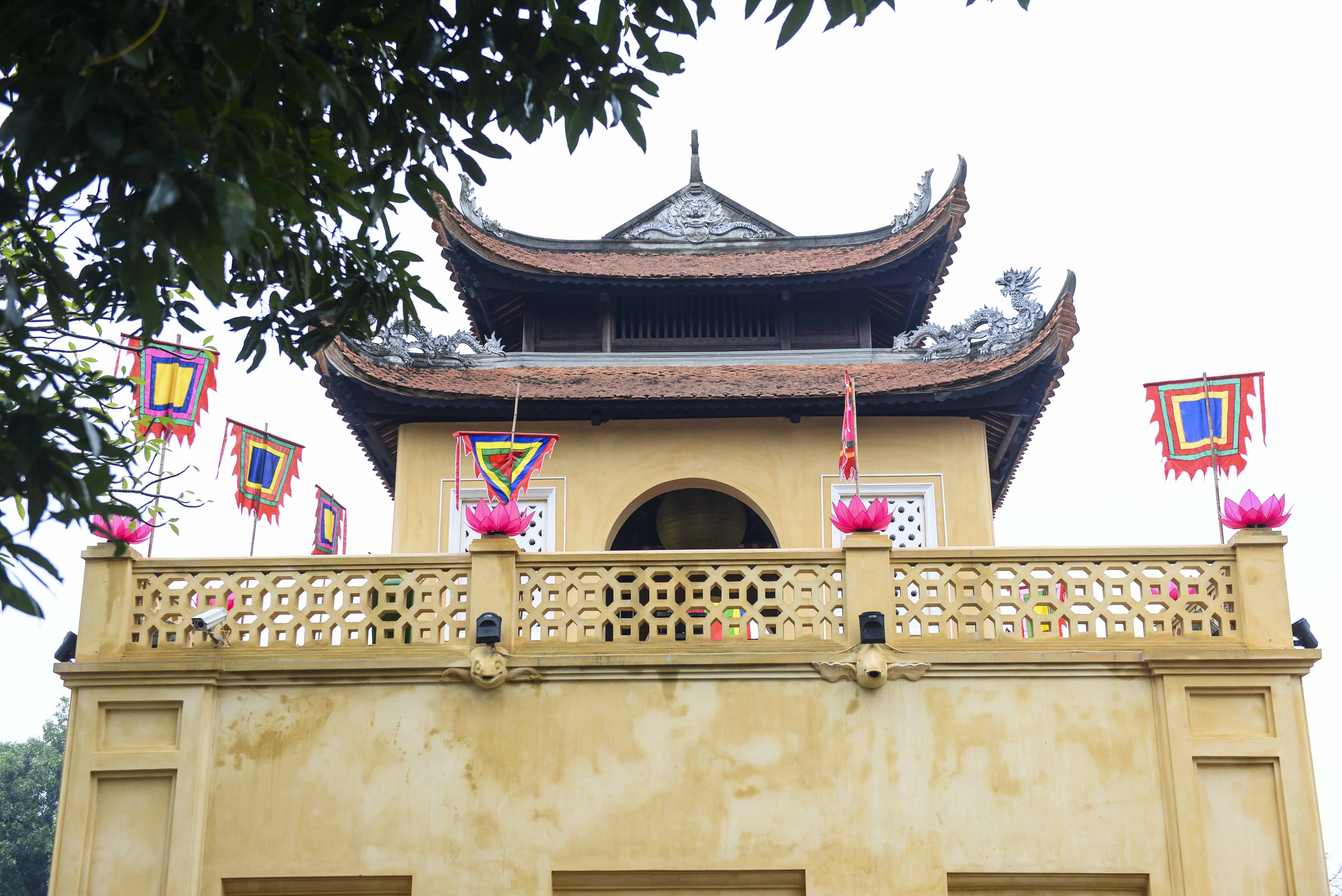 Hoang Thanh Thang Long quet voi moi anh 8