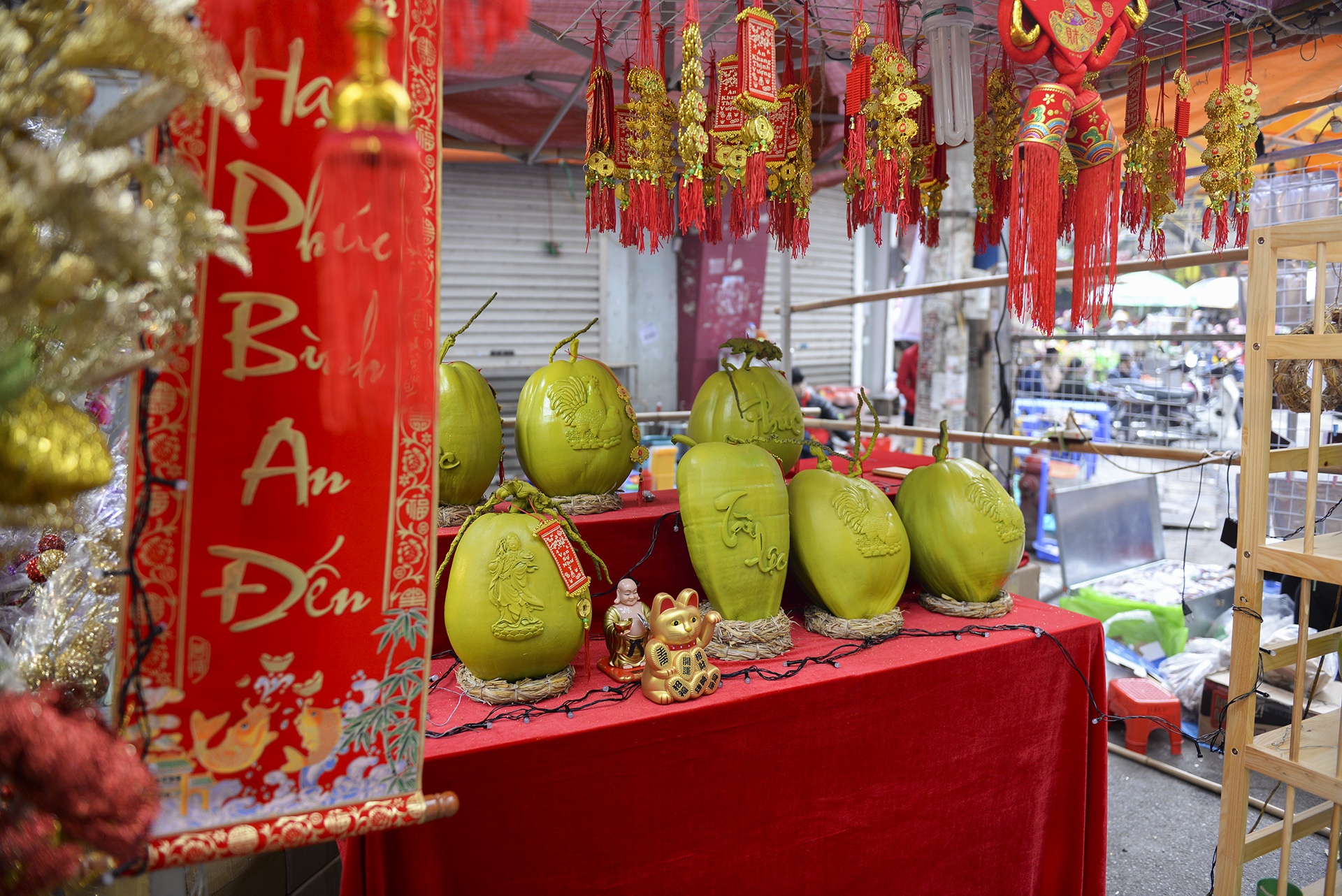 Cho hoa Hang Luoc tap nap nguoi mua sam anh 15