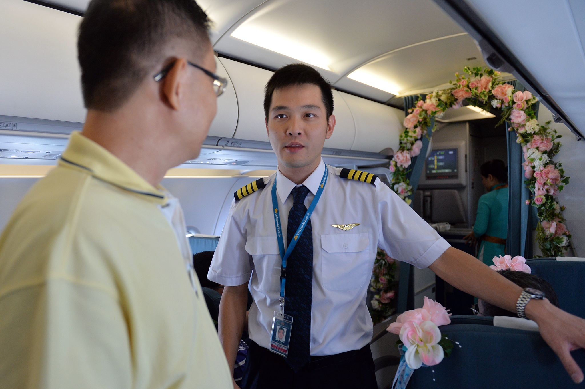 Valentine tren may bay anh 10