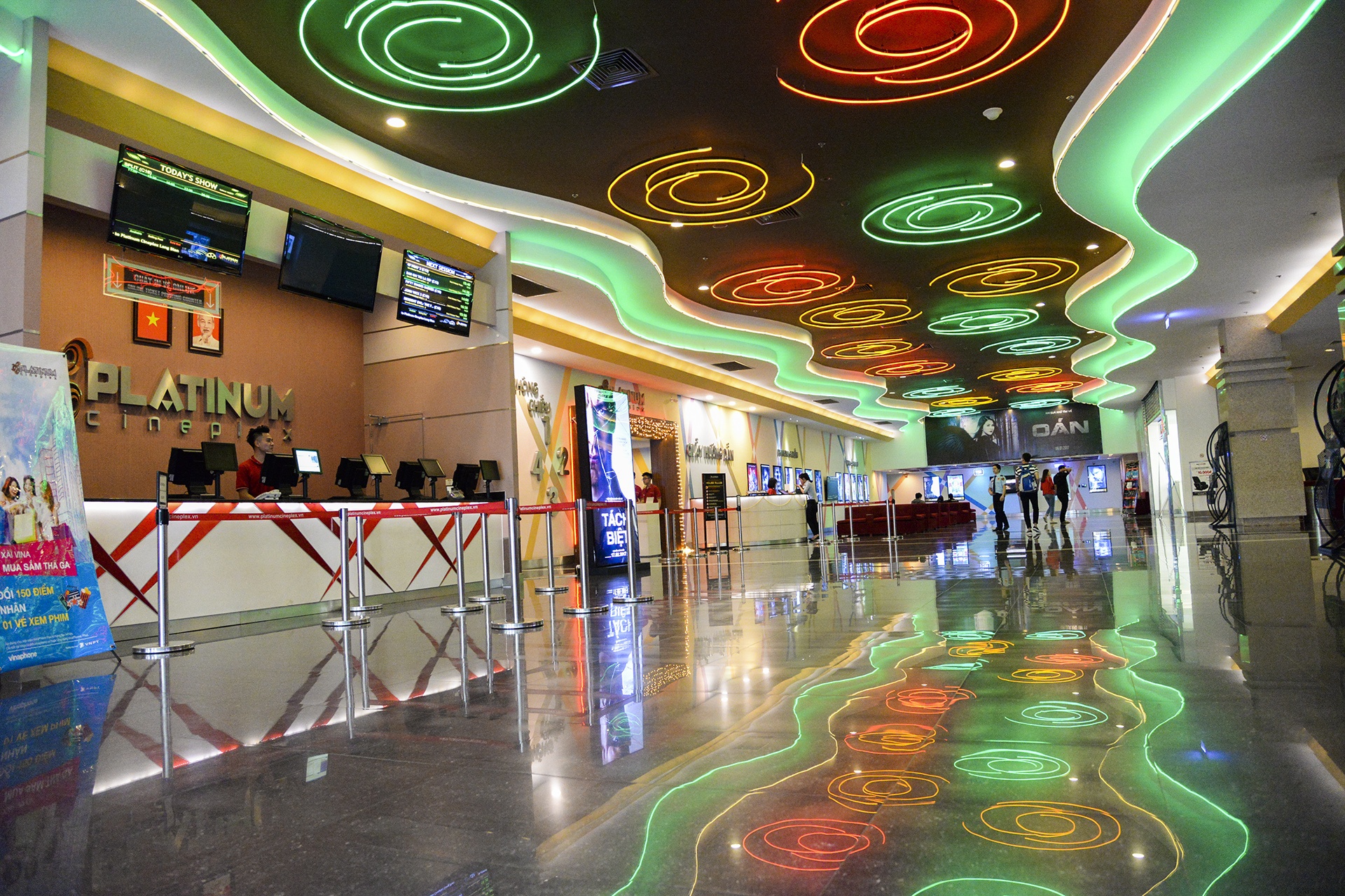 Rap chieu phim Platinum dong cua anh 5