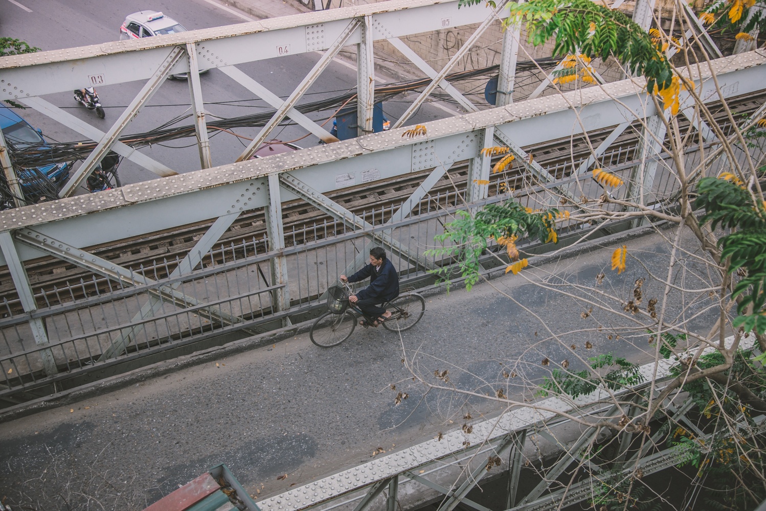 quan cafe chup anh cau Long Bien tu tren cao anh 14