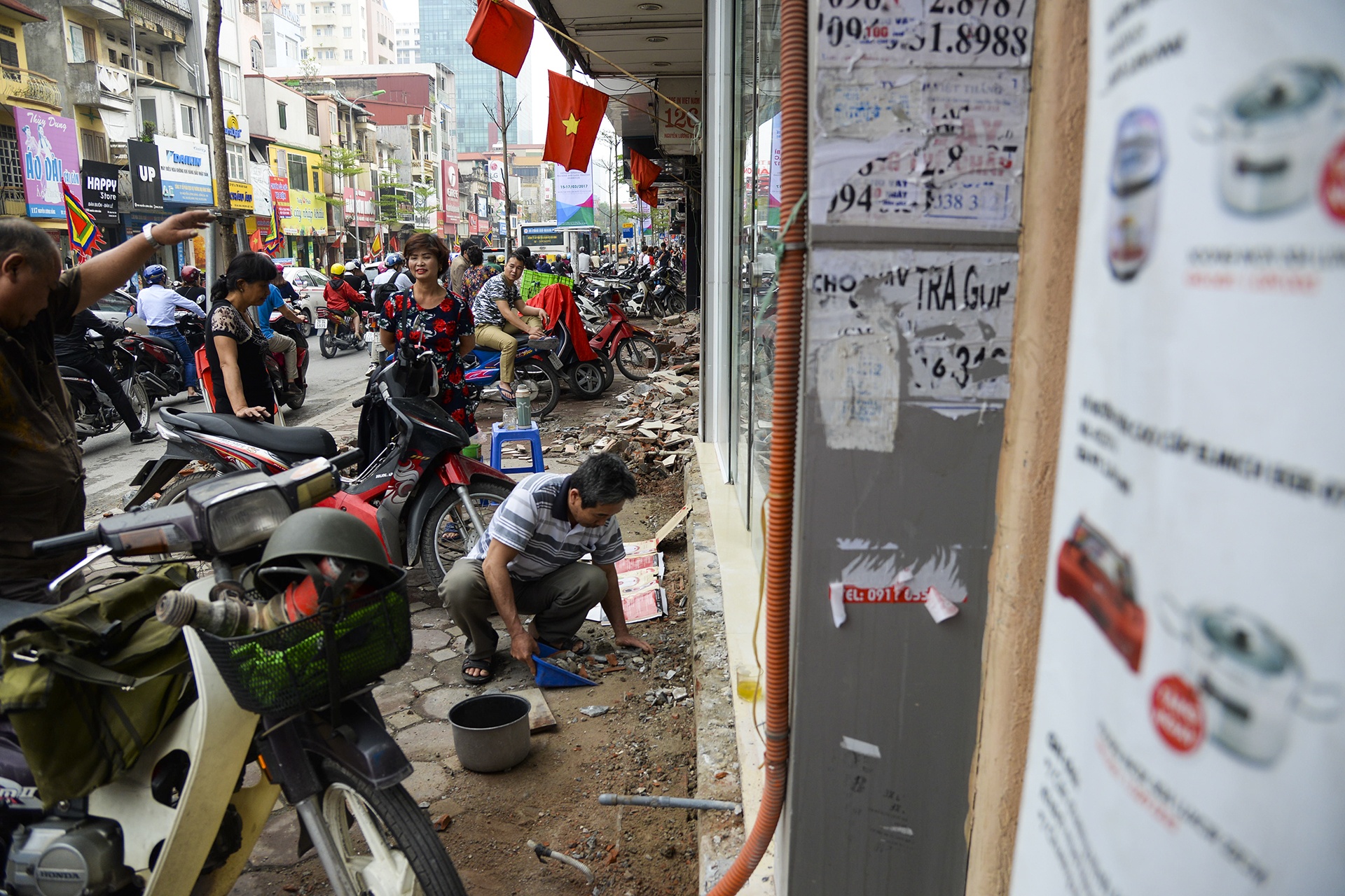 dung may khoan don dep via he anh 12