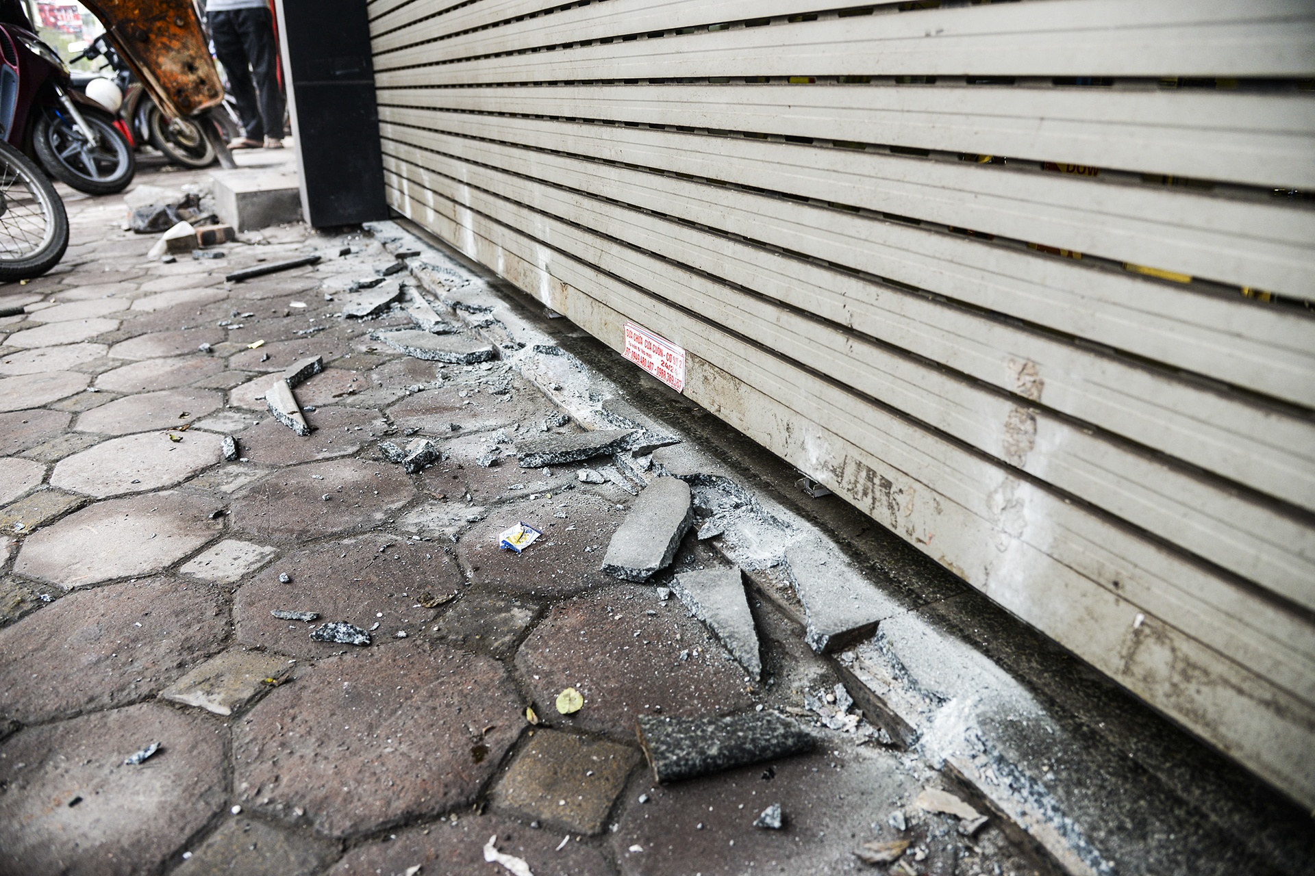 dung may khoan don dep via he anh 8