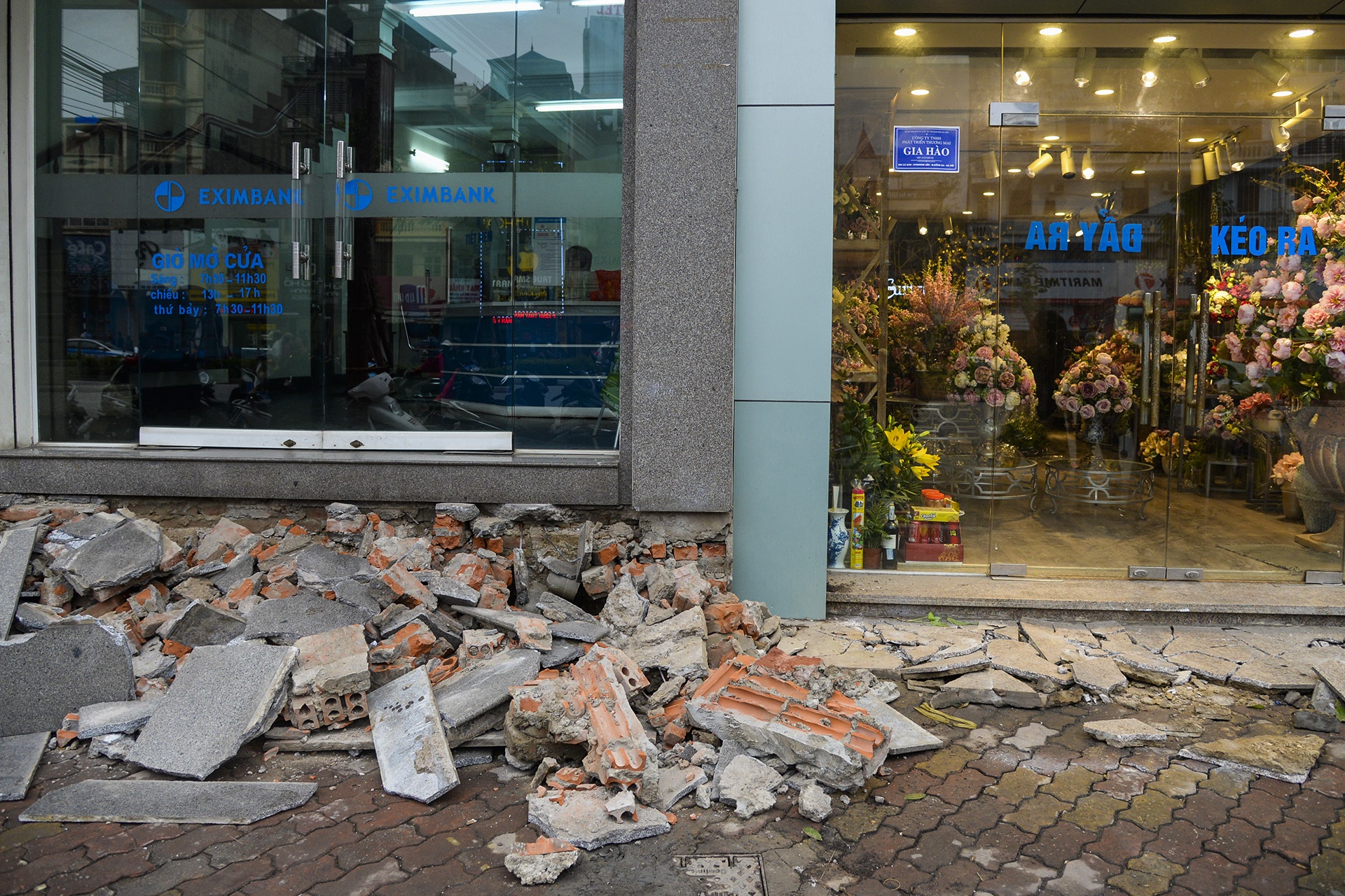 nguoi dan phan doi dap bo via he anh 11