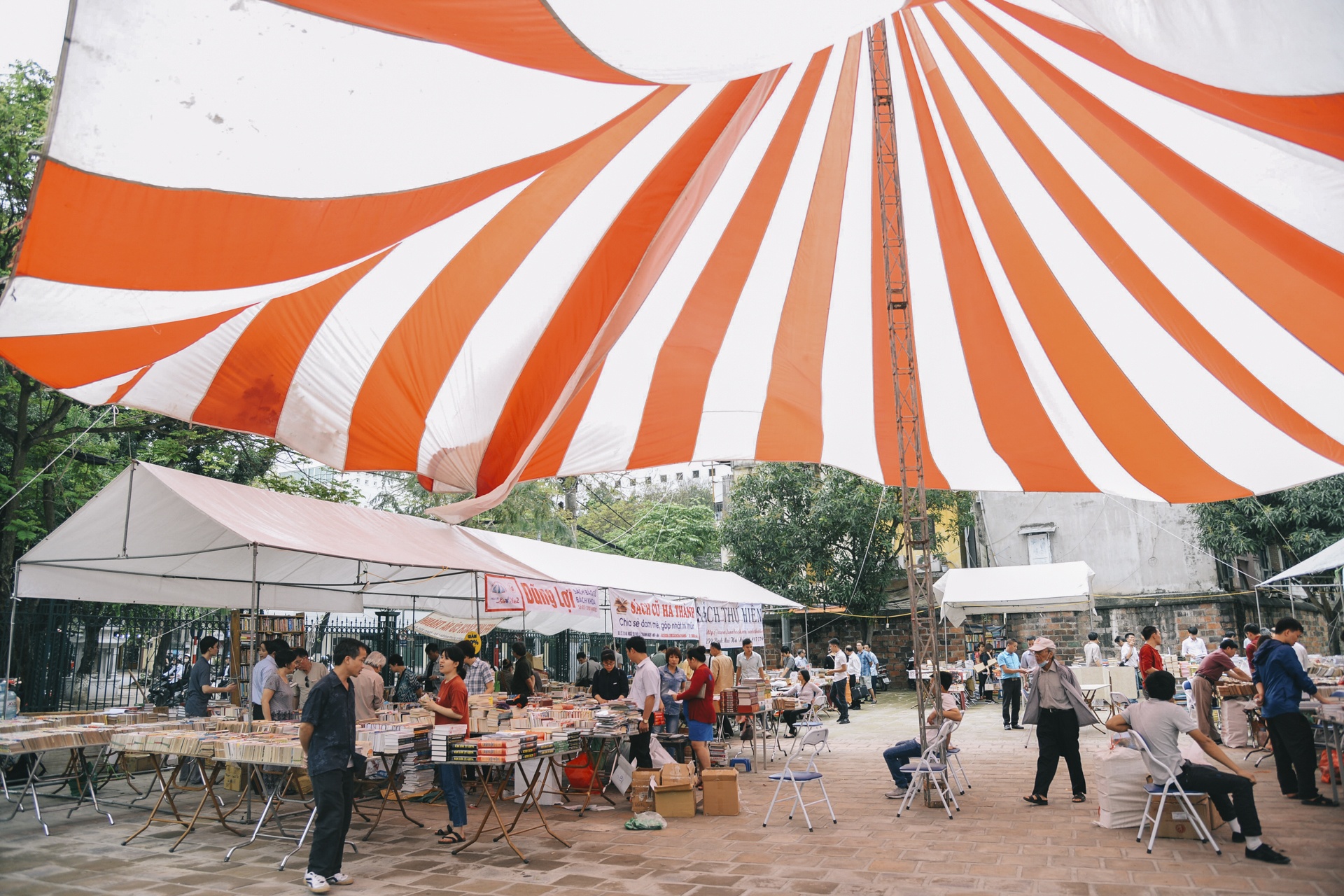 hoi cho sach cu lan thu 3 anh 2