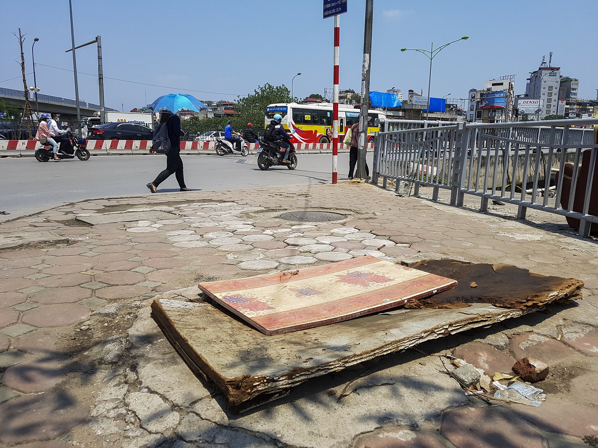 ho tu than tren via he rinh rap nguoi di bo anh 12