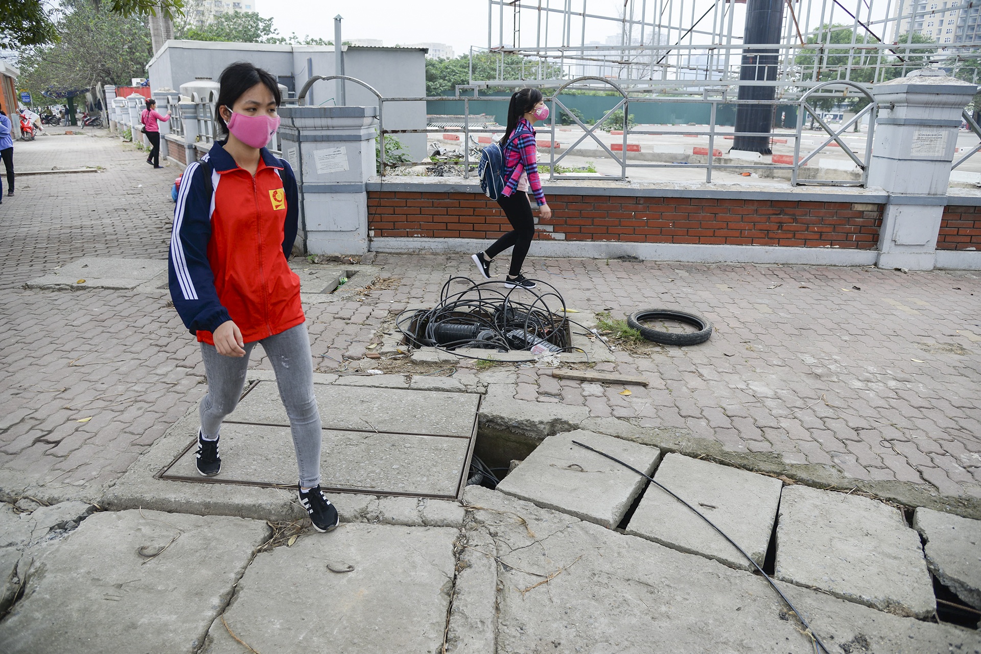 ho tu than tren via he rinh rap nguoi di bo anh 6