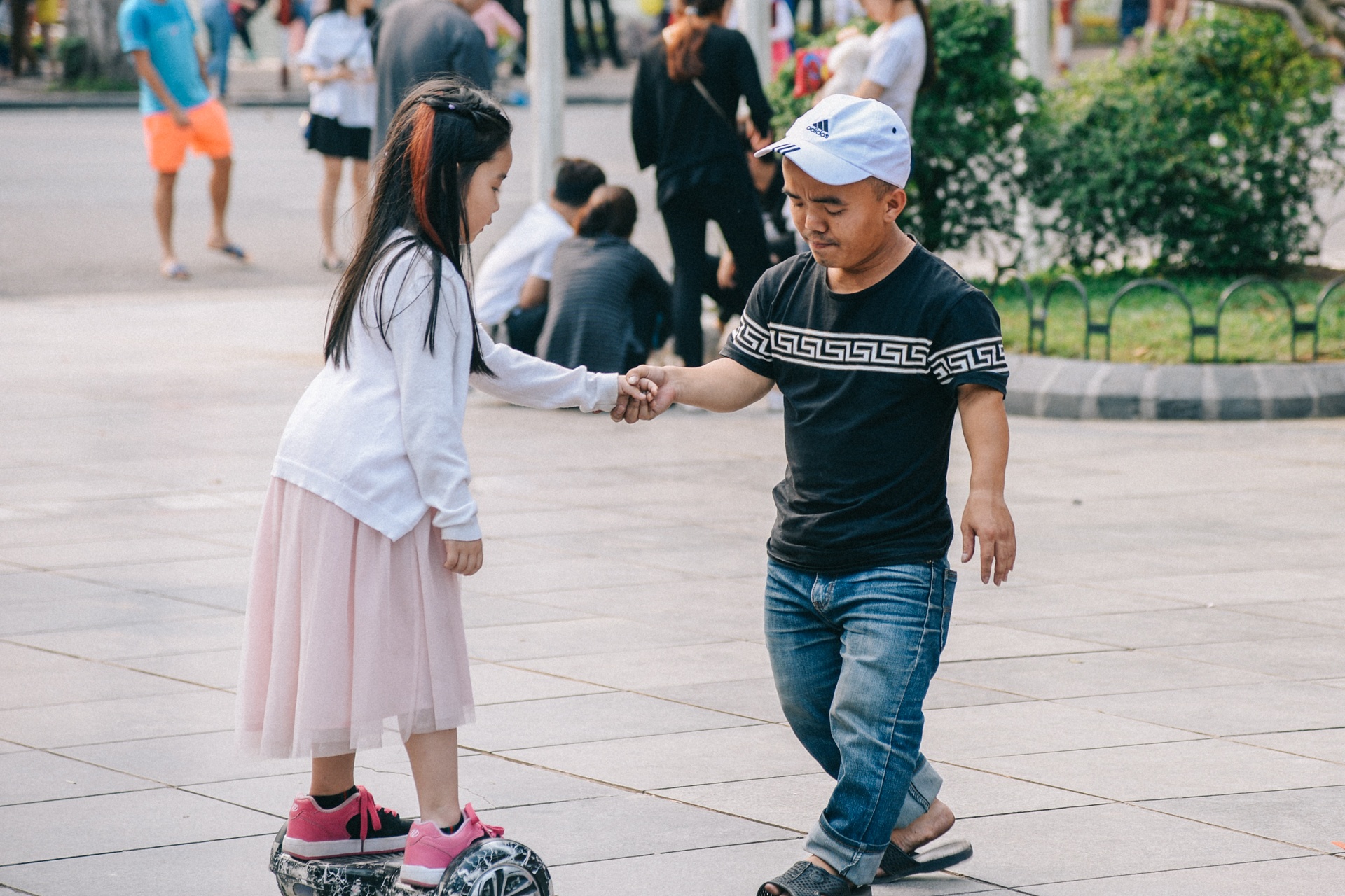 muu sinh tren pho di bo anh 4