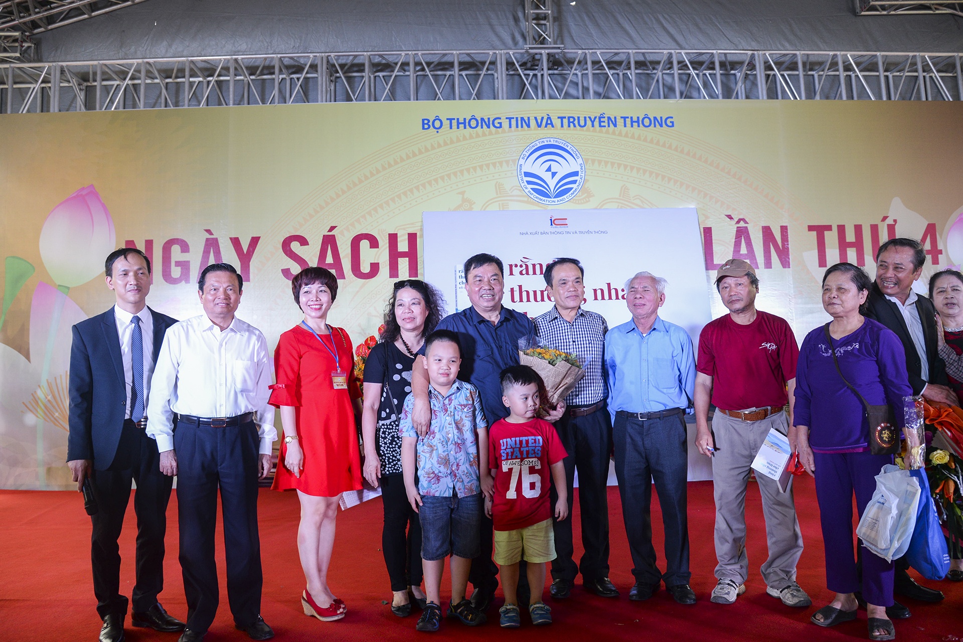 Do Quy Doan va tap tho anh 11