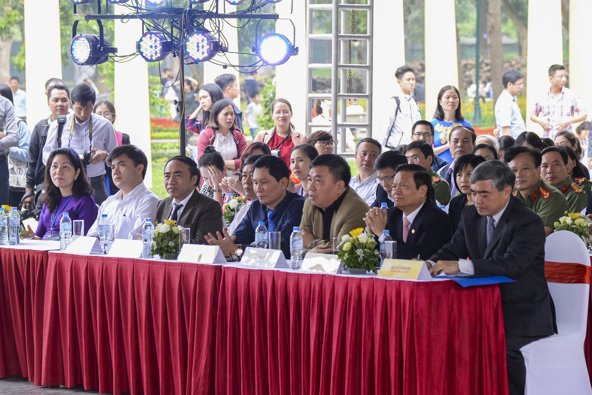 Ngay sach  Viet Nam lan thu 4 anh 2