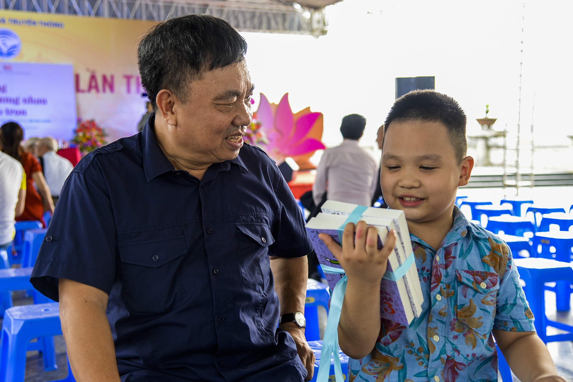 Do Quy Doan va tap tho anh 9