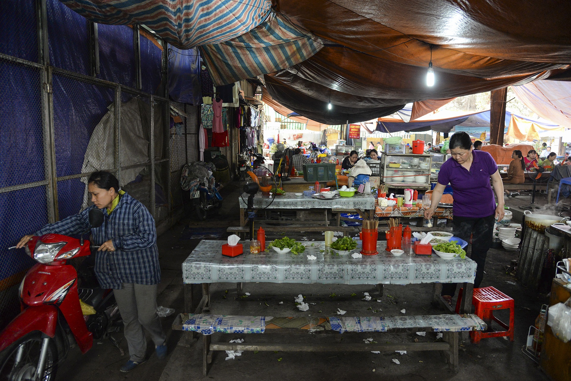 cho truyen thong bien mat anh 18