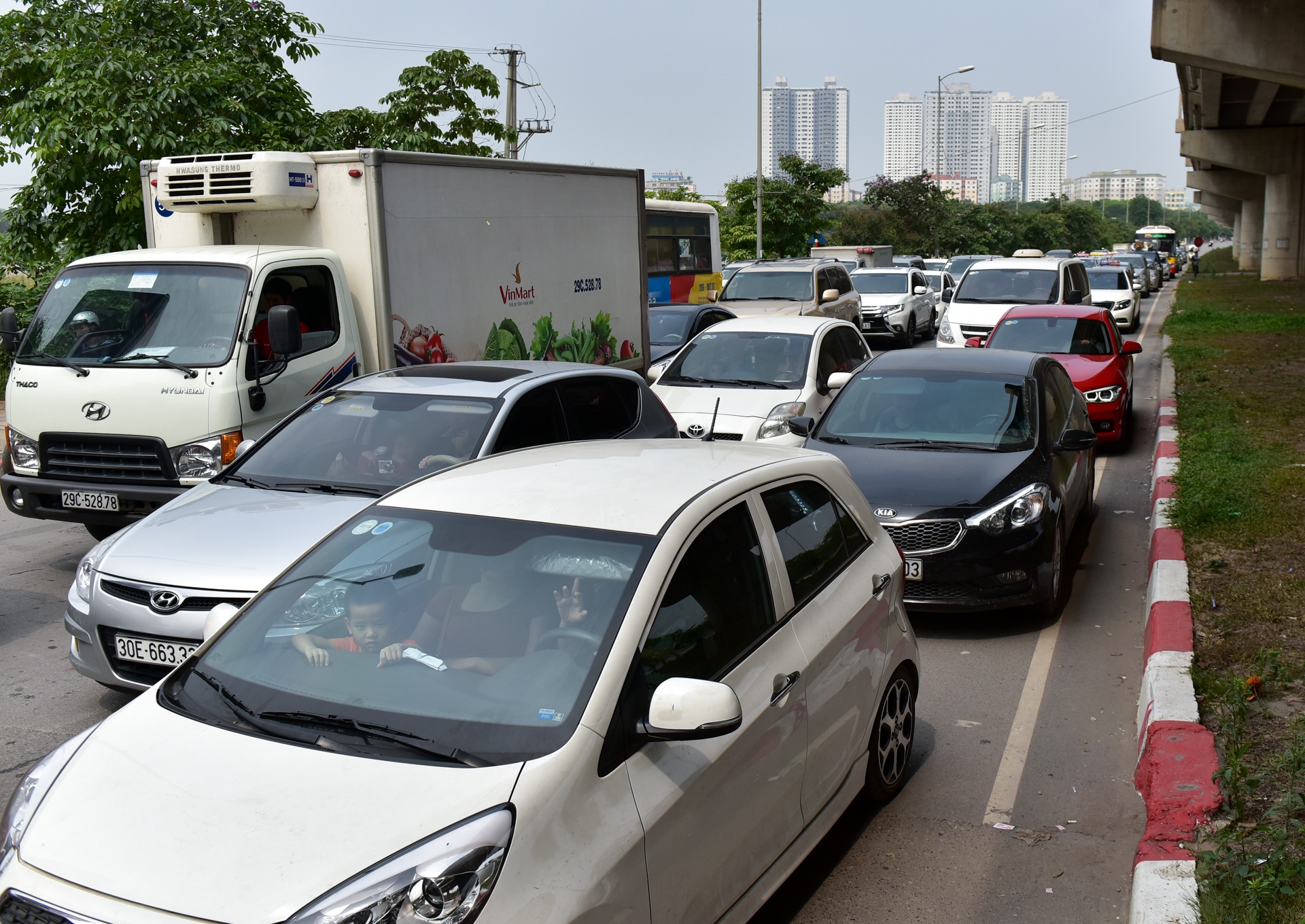 Un tac trong ngay nghi le anh 12